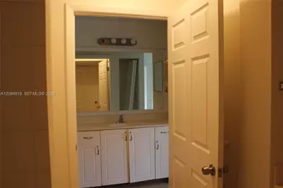 4871 Via Palm Lks #703, West Palm Beach, FL 33417 - Photo 14