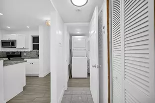 13101 Memorial Hwy, North Miami, FL 33161 - Photo 8