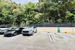 13101 Memorial Hwy, North Miami, FL 33161 - Photo 16