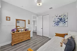 3226 W 97th St, Hialeah, FL 33018 - Photo 24