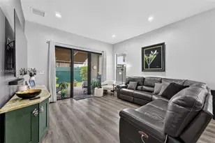3226 W 97th St, Hialeah, FL 33018 - Photo 4
