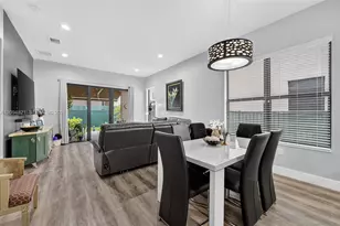 3226 W 97th St, Hialeah, FL 33018 - Photo 14