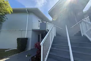 1663 NE Miami Gardens Dr, Miami, FL 33179 - Photo 1