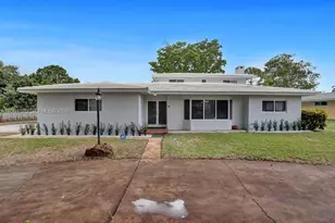 63 SE 5th Ave, Deerfield Beach, FL 33441 - Photo 1