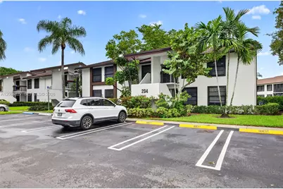 204 Lake Pointe Dr #107, Oakland Park, FL 33309 - Photo 2