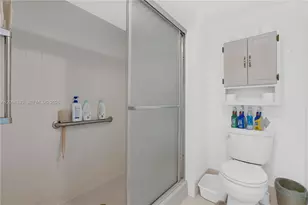 13105 SW 16th Ct, Pembroke Pines, FL 33027 - Photo 16