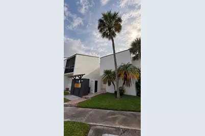 9195 Fontainebleau Blvd #4, Miami, FL 33172 - Photo 2