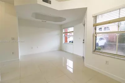 11600 NW 60th Ter #484, Doral, FL 33178 - Photo 4