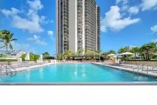 20301 W Country Club Dr, Aventura, FL 33180 - Photo 16