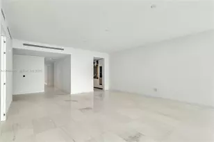 300 Biscayne Blvd Way, Miami, FL 33131 - Photo 8