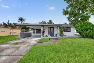 702 N 31st Ct, Hollywood, FL 33021 - Photo 2