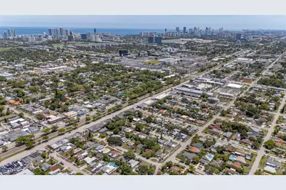 2106 Plunkett Ct, Hollywood, FL 33020 - Photo 24