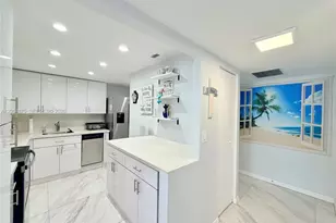 2201 S Ocean Dr, Hollywood, FL 33019 - Photo 2