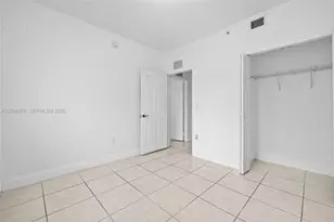 2405 W 78th St, Hialeah, FL 33016 - Photo 16