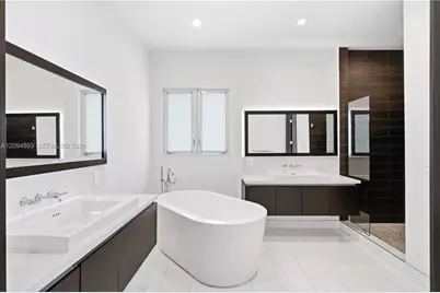 8221 NW 34th Dr, Doral, FL 33122 - Photo 38