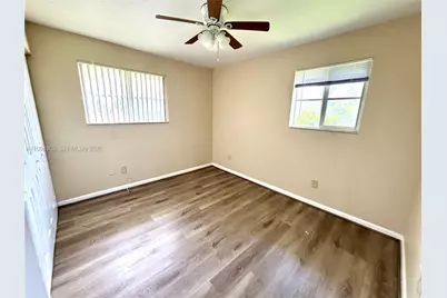 219 W Dixie Hwy #B, Dania Beach, FL 33004 - Photo 14
