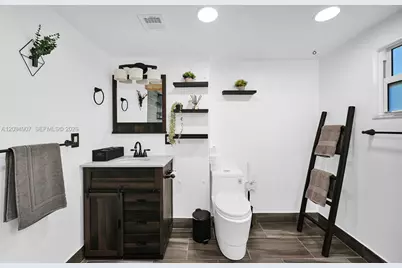 1328 N Andrews Ave, Fort Lauderdale, FL 33311 - Photo 24