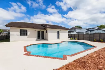 8520 SW 207th Ter, Cutler Bay, FL 33189 - Photo 12
