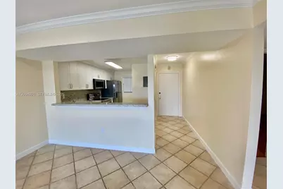 8881 A Fontainebleau Blvd #307, Miami, FL 33172 - Photo 30