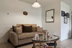9715 Hammocks Blvd, Miami, FL 33196 - Photo 4
