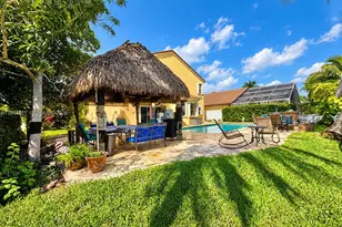 1021 NW 185th Ave, Pembroke Pines, FL 33029 - Photo 18