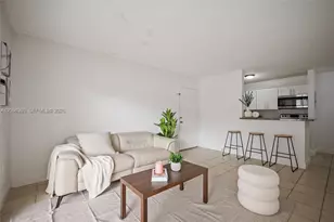 7195 NW 179th St, Hialeah, FL 33015 - Photo 6