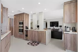 848 Brickell Key Dr, Miami, FL 33131 - Photo 10