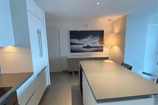 88 SW 7th St, Miami, FL 33130 - Photo 6