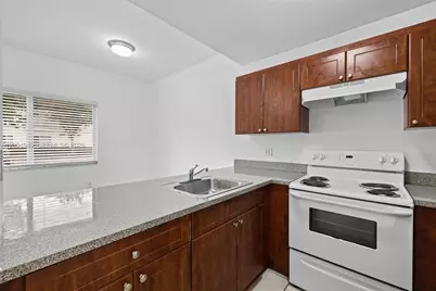 2461 W 78th St #103, Hialeah, FL 33016 - Photo 2
