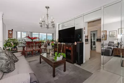 329 SE 3rd St #502P, Hallandale Beach, FL 33009 - Photo 4