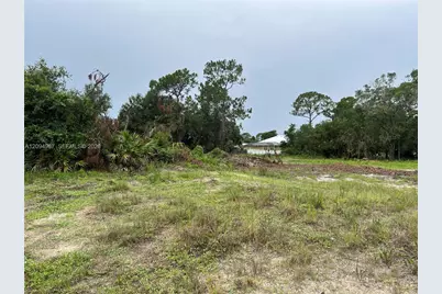 17 Roosevelt Ave, Lehigh Acres, FL 33936 - Photo 6
