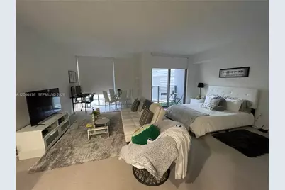 31 SE 6th St #903, Miami, FL 33131 - Photo 8