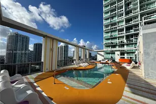 31 SE 6th St, Miami, FL 33131 - Photo 24