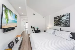 2330 NE 195th St, Miami, FL 33180 - Photo 16