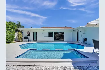 2330 NE 195th St, Miami, FL 33180 - Photo 30
