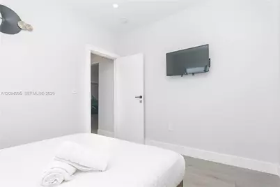 2360 SW 12th St, Miami, FL 33135 - Photo 42
