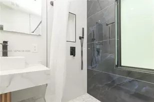 2360 SW 12th St, Miami, FL 33135 - Photo 30