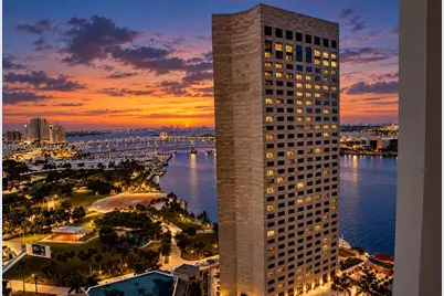 325 S Biscayne Blvd #2722, Miami, FL 33131 - Photo 1