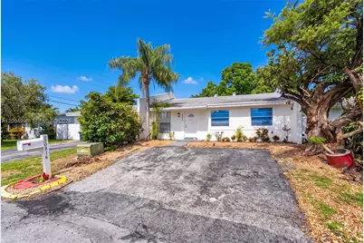 20816 SW 103rd Pl, Cutler Bay, FL 33189 - Photo 4