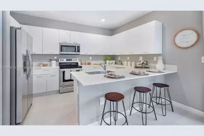 2588 SE 25 Dr, Homestead, FL 33035 - Photo 2