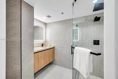 20185 E Country Club Dr. #1904, Aventura, FL 33180 - Photo 8