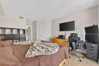 17555 Atlantic Blvd #TS6, Sunny Isles Beach, FL 33160 - Photo 14