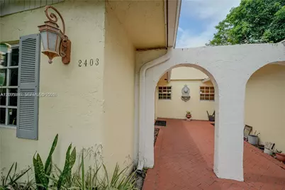 2403 SW 58th Mnr #1, Fort Lauderdale, FL 33312 - Photo 4
