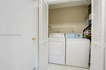 2403 SW 58th Mnr #1, Fort Lauderdale, FL 33312 - Photo 8