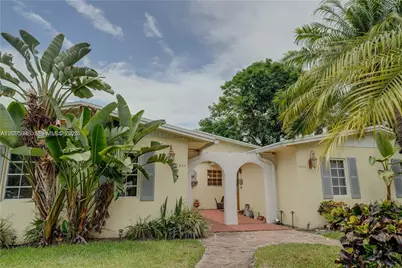 2403 SW 58th Mnr #1, Fort Lauderdale, FL 33312 - Photo 2