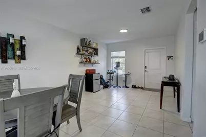 565 NE 5th Pl, Florida City, FL 33034 - Photo 6