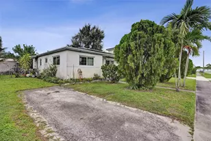 17401 NE 11th Ct, Miami, FL 33162 - Photo 2