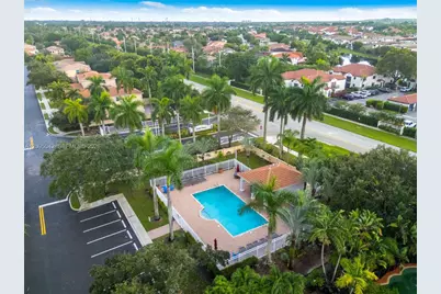 11817 SW 7th St, Pembroke Pines, FL 33025 - Photo 34