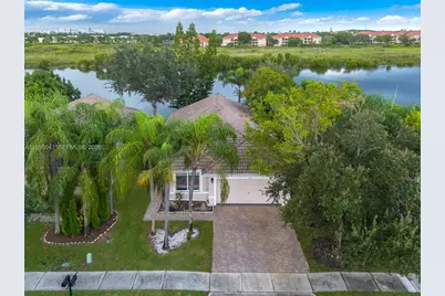 11817 SW 7th St, Pembroke Pines, FL 33025 - Photo 28