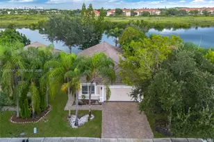 11817 SW 7th St, Pembroke Pines, FL 33025 - Photo 28